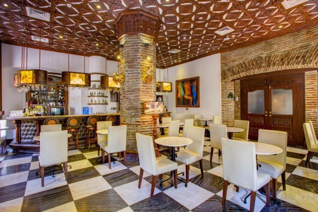 Hotel Luna Vigan Exteriör bild